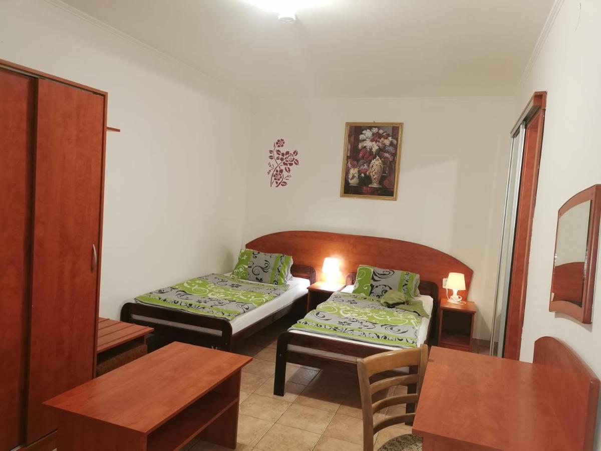 Penzion Rudolf Prievidza Esterno foto