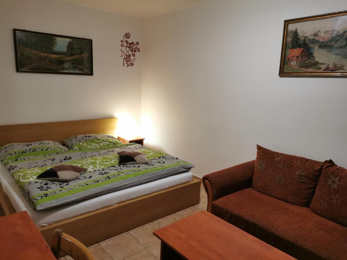Penzion Rudolf Prievidza Esterno foto