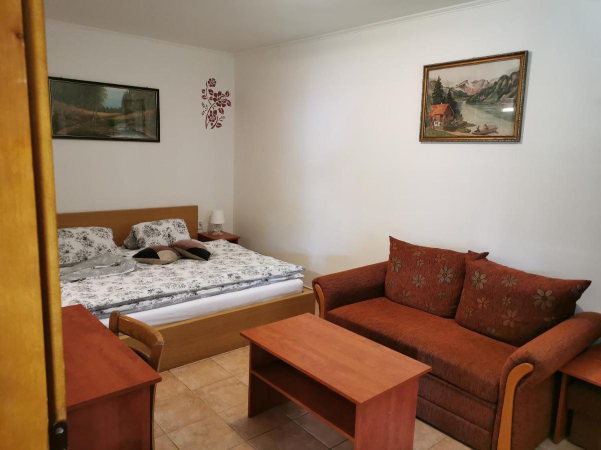 Penzion Rudolf Prievidza Esterno foto