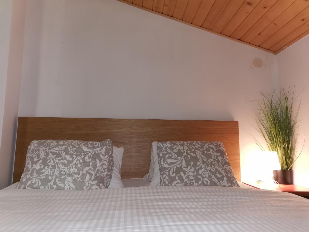 Penzion Rudolf Prievidza Esterno foto
