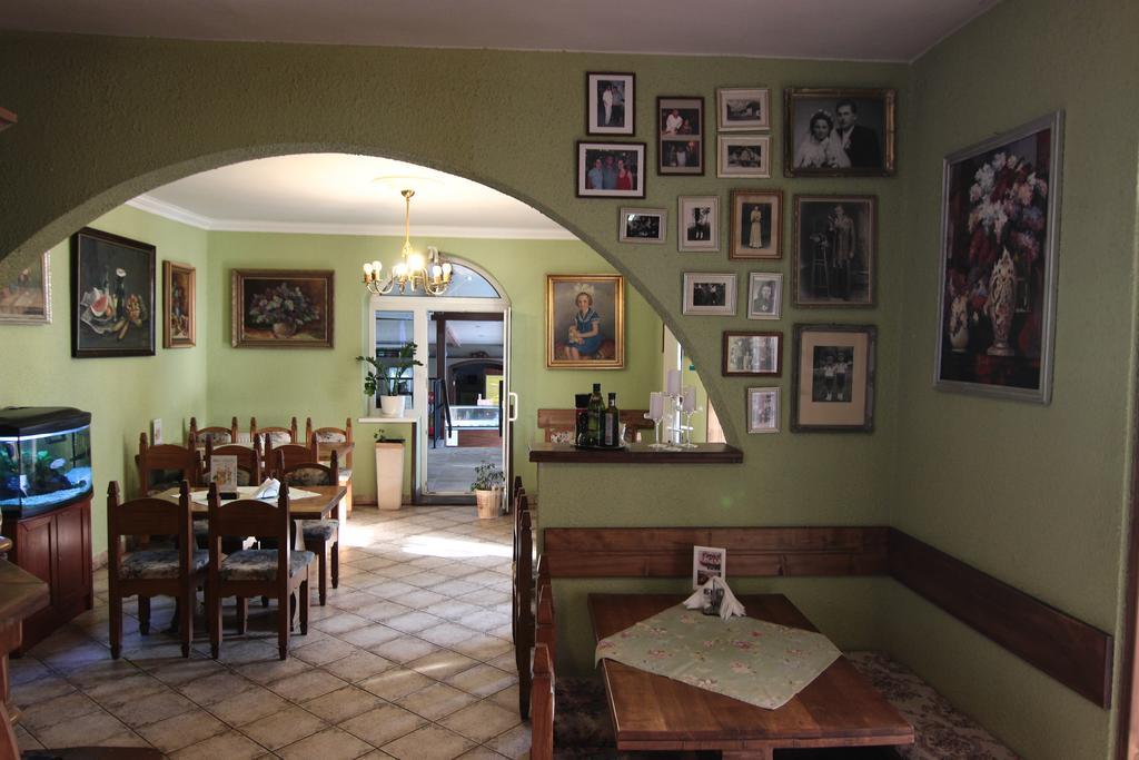Penzion Rudolf Prievidza Esterno foto