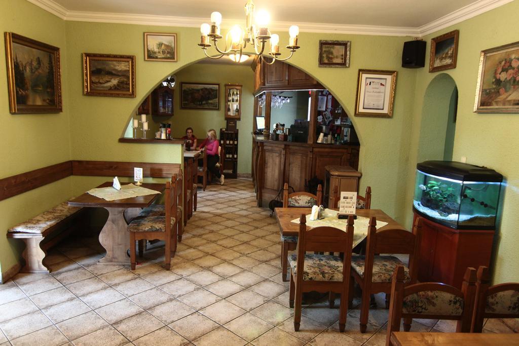 Penzion Rudolf Prievidza Esterno foto