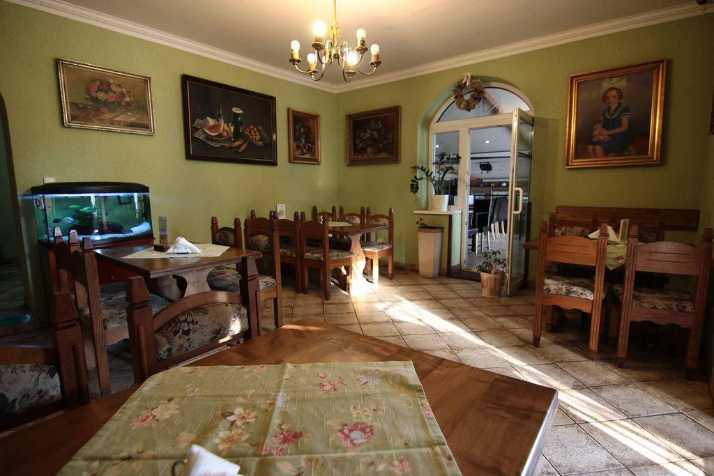Penzion Rudolf Prievidza Esterno foto