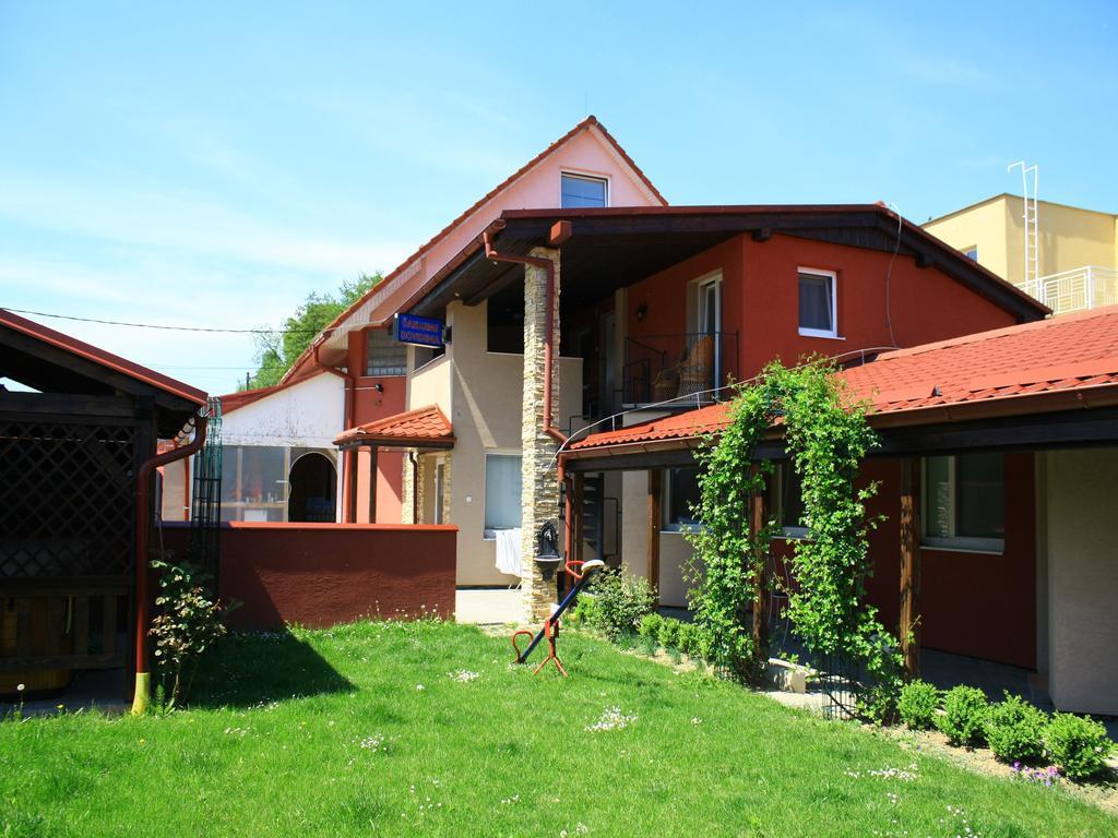 Penzion Rudolf Prievidza Esterno foto